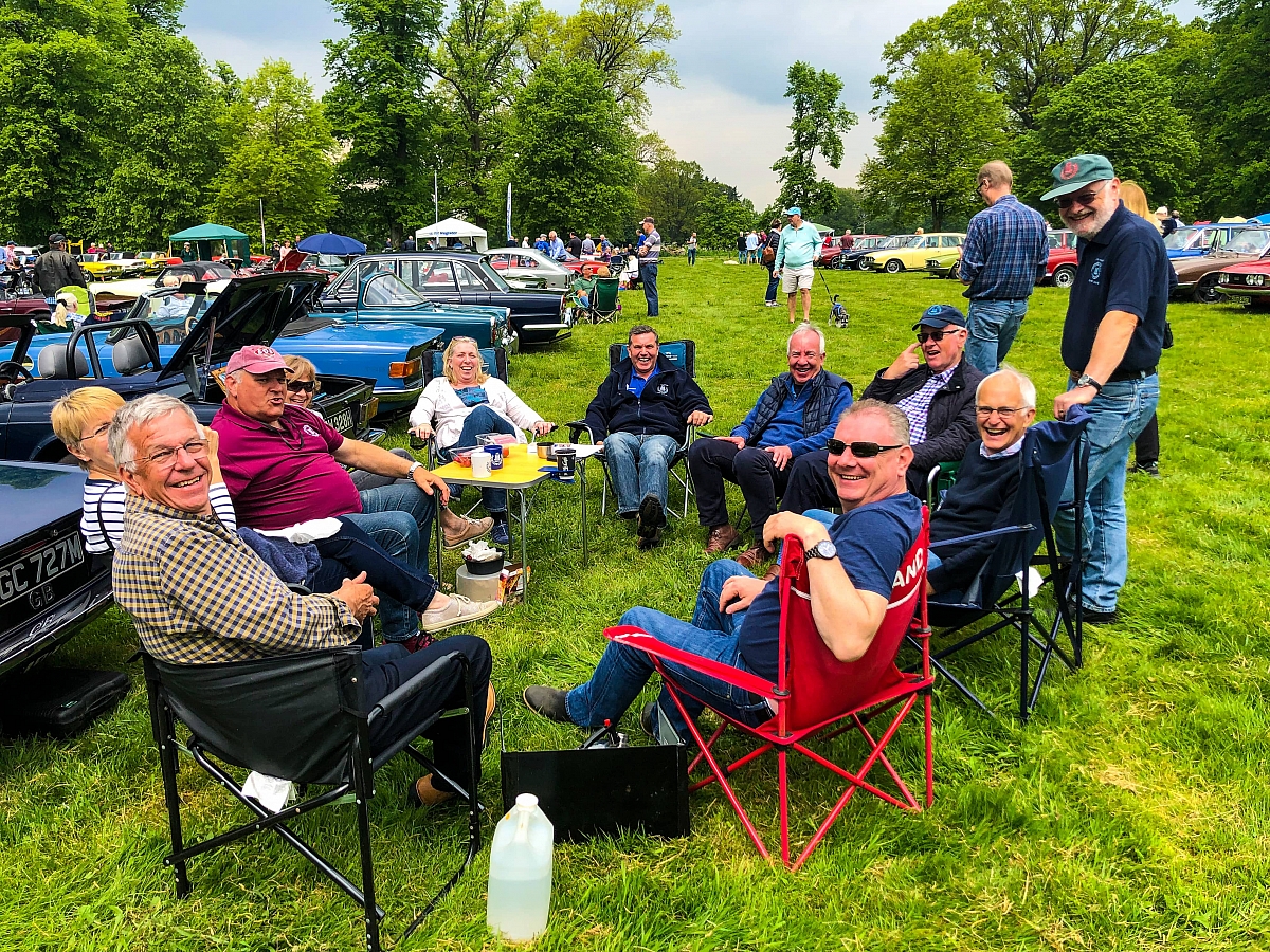 chiltern-group-enjoying-the-day-min-1200x900.jpg?v20240716172919