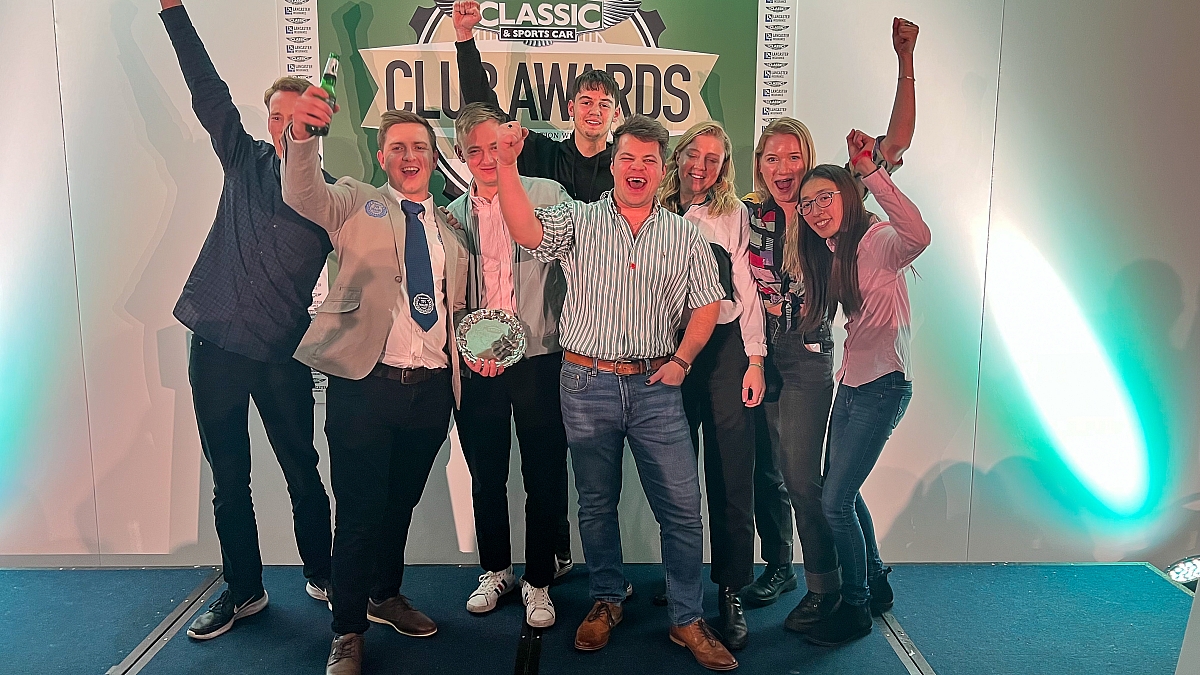 youth-group-with-club-of-the-year-1200x675.jpg?v20240716172817