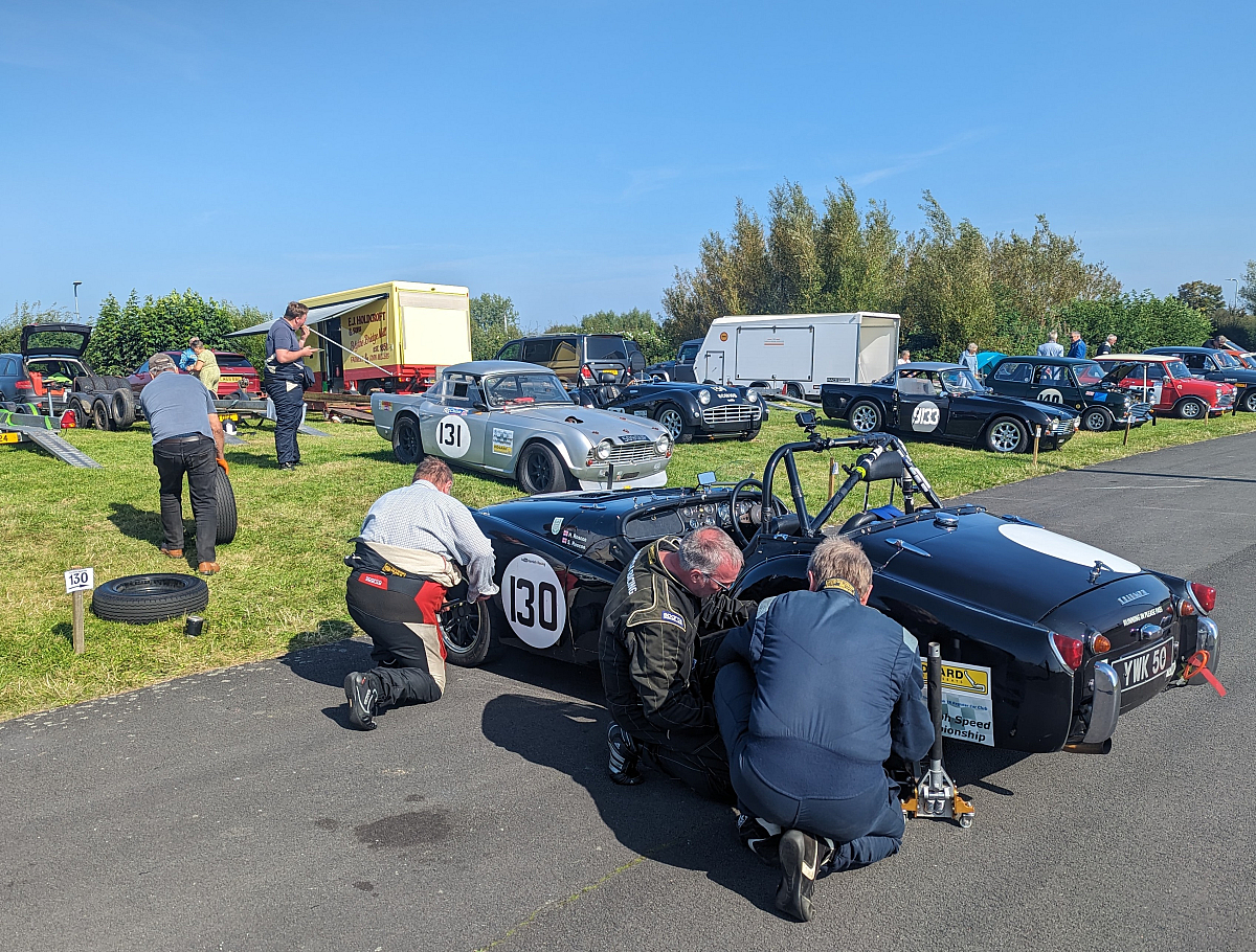 aintree-service-crew-1200x910.jpg?v20250501135900