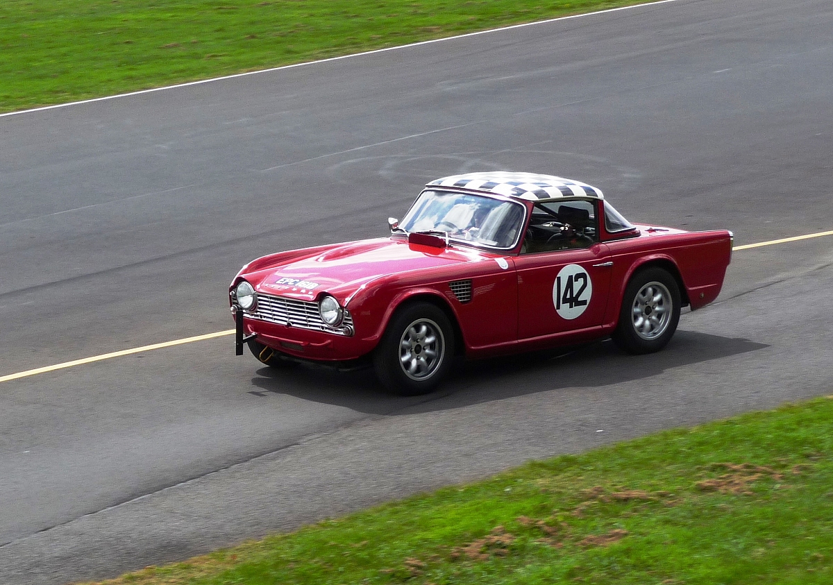 sam-browne-in-her-tr4-at-combe-1200x843.jpg?v20240716173122