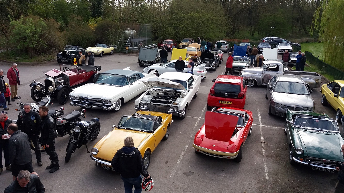 Kennet Valley TR Group Members enjoy Classic Saturdays!